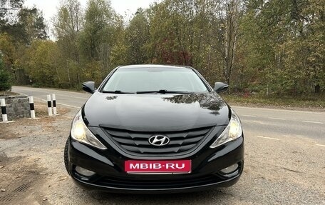 Hyundai Sonata VI, 2010 год, 1 250 000 рублей, 1 фотография