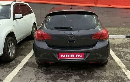 Opel Astra J, 2010 год, 750 000 рублей, 3 фотография