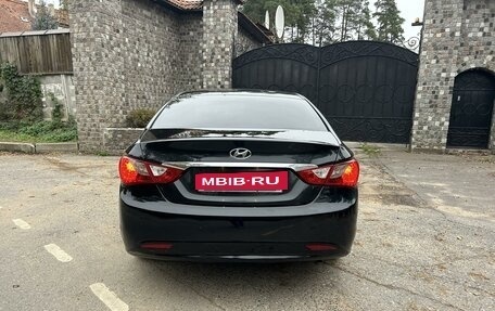 Hyundai Sonata VI, 2010 год, 1 250 000 рублей, 6 фотография