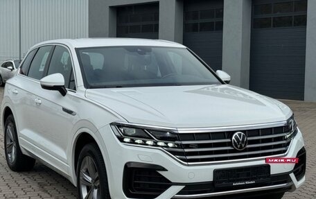 Volkswagen Touareg III, 2021 год, 6 333 000 рублей, 2 фотография