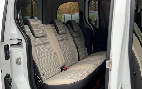 Renault Kangoo II рестайлинг, 2012 год, 790 000 рублей, 20 фотография