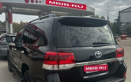 Toyota Land Cruiser 200, 2015 год, 6 000 000 рублей, 19 фотография