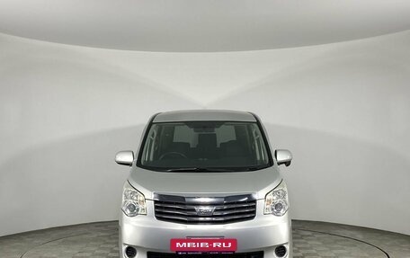 Toyota Noah III, 2013 год, 1 570 000 рублей, 3 фотография