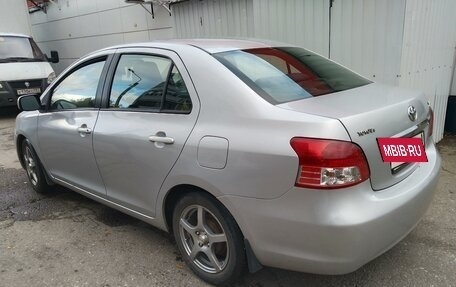 Toyota Yaris III рестайлинг, 2008 год, 450 000 рублей, 2 фотография