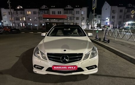 Mercedes-Benz E-Класс, 2011 год, 1 600 000 рублей, 2 фотография