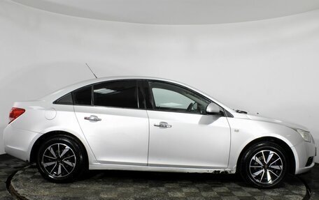 Chevrolet Cruze II, 2010 год, 699 000 рублей, 4 фотография