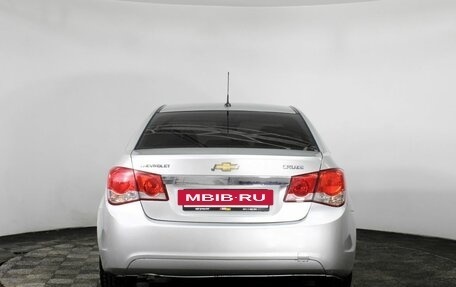 Chevrolet Cruze II, 2010 год, 699 000 рублей, 6 фотография