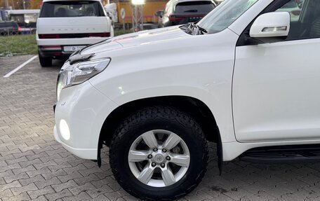 Toyota Land Cruiser Prado 150 рестайлинг 2, 2014 год, 3 500 000 рублей, 17 фотография