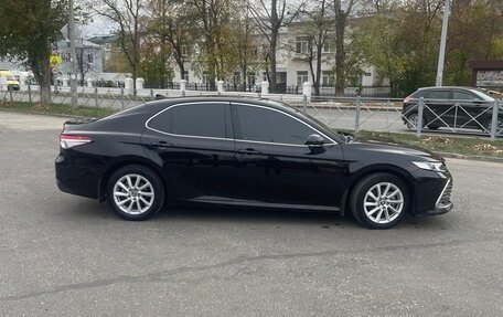 Toyota Camry, 2021 год, 3 500 000 рублей, 2 фотография