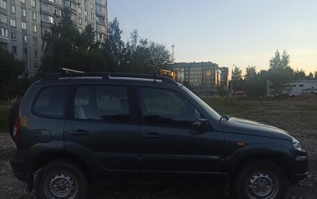 Chevrolet Niva I рестайлинг, 2010 год, 340 000 рублей, 4 фотография