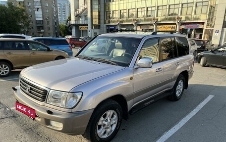 Toyota Land Cruiser 100 рестайлинг 2, 2001 год, 2 100 000 рублей, 7 фотография