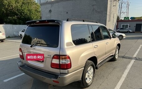 Toyota Land Cruiser 100 рестайлинг 2, 2001 год, 2 100 000 рублей, 4 фотография