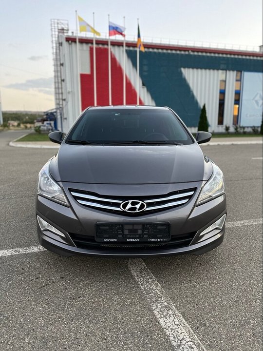 Hyundai Solaris II, 2017 год, 370 000 рублей, 2 фотография