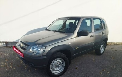 Chevrolet Niva I рестайлинг, 2018 год, 855 000 рублей, 1 фотография