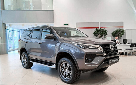 Toyota Fortuner II, 2020 год, 4 900 000 рублей, 3 фотография