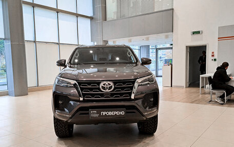 Toyota Fortuner II, 2020 год, 4 900 000 рублей, 2 фотография