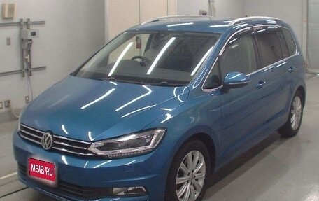 Volkswagen Touran III, 2017 год, 1 385 000 рублей, 1 фотография