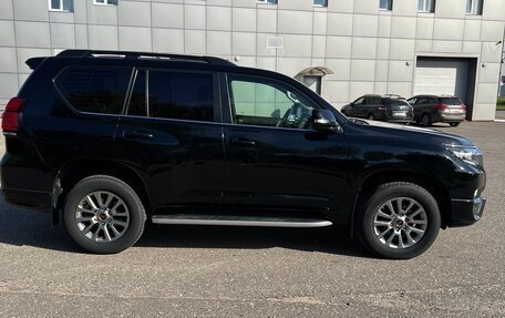 Toyota Land Cruiser Prado 150 рестайлинг 2, 2019 год, 6 500 000 рублей, 9 фотография