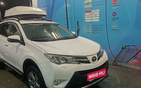 Toyota RAV4, 2015 год, 2 430 000 рублей, 2 фотография