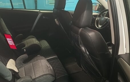 Toyota RAV4, 2015 год, 2 430 000 рублей, 11 фотография