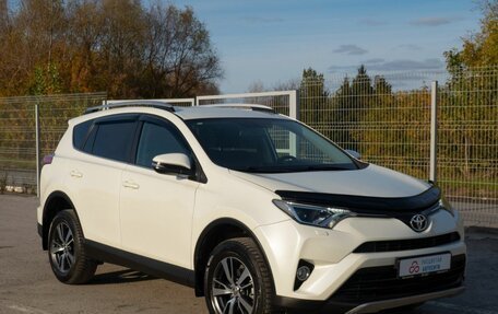 Toyota RAV4, 2017 год, 2 840 000 рублей, 21 фотография