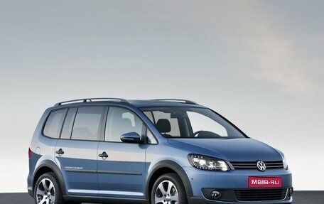 Volkswagen Touran III, 2013 год, 1 300 000 рублей, 1 фотография