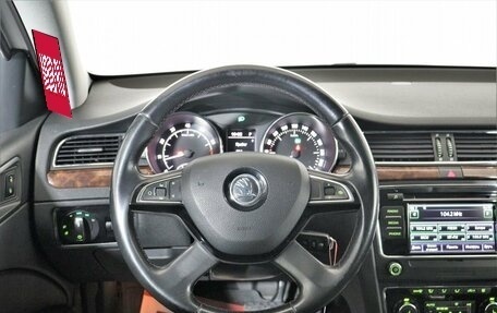 Skoda Superb III рестайлинг, 2013 год, 980 000 рублей, 13 фотография