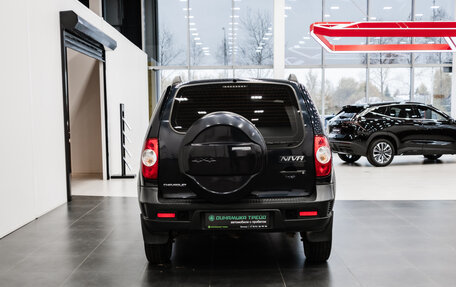 Chevrolet Niva I рестайлинг, 2015 год, 730 000 рублей, 7 фотография