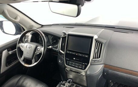 Toyota Land Cruiser 200, 2018 год, 7 500 000 рублей, 10 фотография