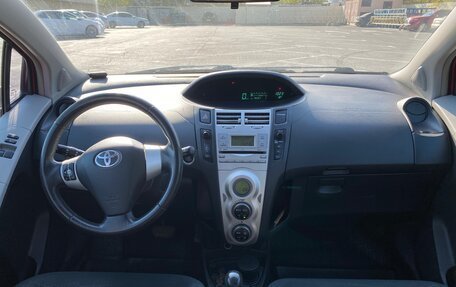 Toyota Yaris III рестайлинг, 2007 год, 685 000 рублей, 11 фотография