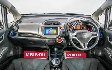 Honda Fit III, 2010 год, 890 000 рублей, 7 фотография