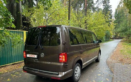 Volkswagen Caravelle T6 рестайлинг, 2018 год, 2 950 000 рублей, 12 фотография