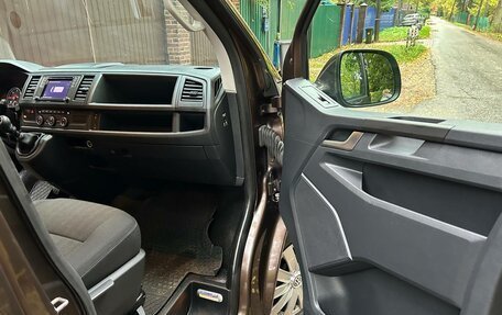 Volkswagen Caravelle T6 рестайлинг, 2018 год, 2 950 000 рублей, 33 фотография