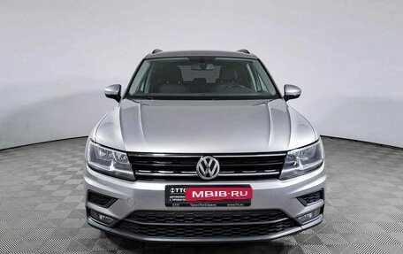 Volkswagen Tiguan II, 2018 год, 2 480 800 рублей, 2 фотография