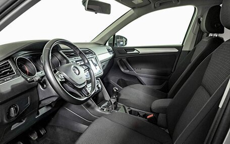 Volkswagen Tiguan II, 2018 год, 2 480 800 рублей, 16 фотография