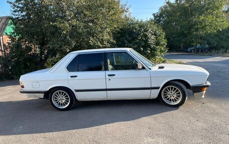 BMW 5 серия, 1983 год, 649 000 рублей, 2 фотография