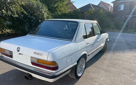 BMW 5 серия, 1983 год, 649 000 рублей, 3 фотография