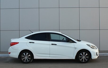 Hyundai Solaris II рестайлинг, 2011 год, 579 000 рублей, 5 фотография