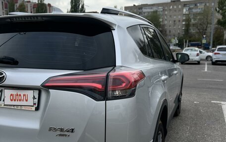 Toyota RAV4, 2016 год, 2 650 000 рублей, 10 фотография