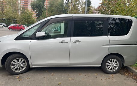 Nissan Serena IV, 2011 год, 1 000 000 рублей, 3 фотография