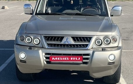 Mitsubishi Pajero III рестайлинг, 2003 год, 900 000 рублей, 2 фотография