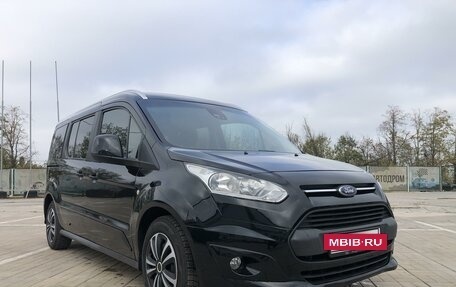 Ford Tourneo Connect II рестайлинг, 2018 год, 1 900 000 рублей, 3 фотография