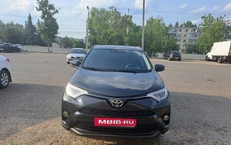 Toyota RAV4, 2016 год, 2 400 000 рублей, 4 фотография