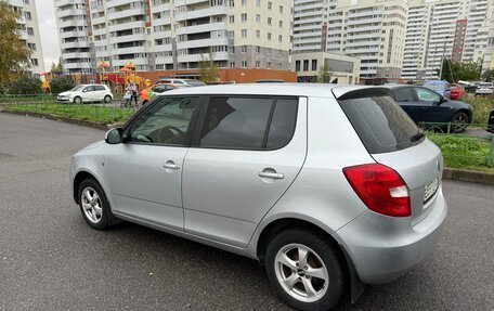 Skoda Fabia II, 2011 год, 499 000 рублей, 3 фотография