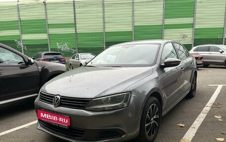 Volkswagen Jetta VI, 2015 год, 1 500 000 рублей, 2 фотография