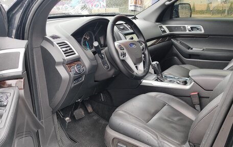 Ford Explorer VI, 2015 год, 2 500 000 рублей, 3 фотография