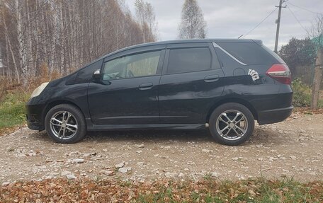 Honda Fit Shuttle I рестайлинг, 2012 год, 1 350 000 рублей, 2 фотография