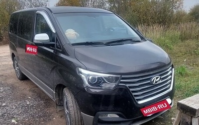 Hyundai Grand Starex Grand Starex I рестайлинг 2, 2019 год, 4 800 000 рублей, 1 фотография