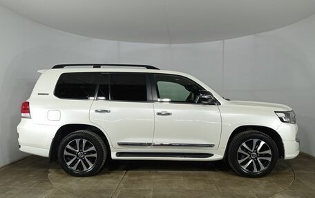 Toyota Land Cruiser 200, 2019 год, 7 466 000 рублей, 4 фотография