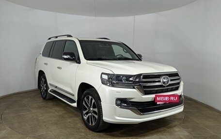 Toyota Land Cruiser 200, 2019 год, 7 466 000 рублей, 3 фотография